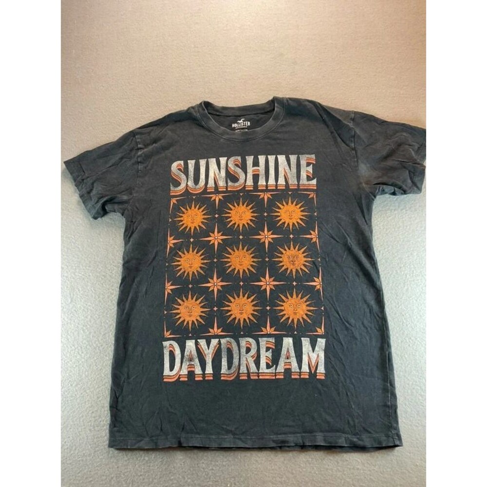 Hollister black tshirt sunshine & daydreams